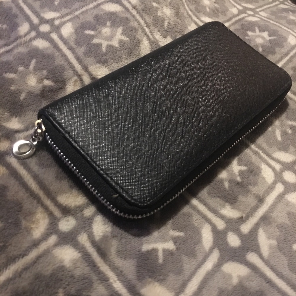 Classy cute black zipper wallet with gold bow - Picture 4 of 4